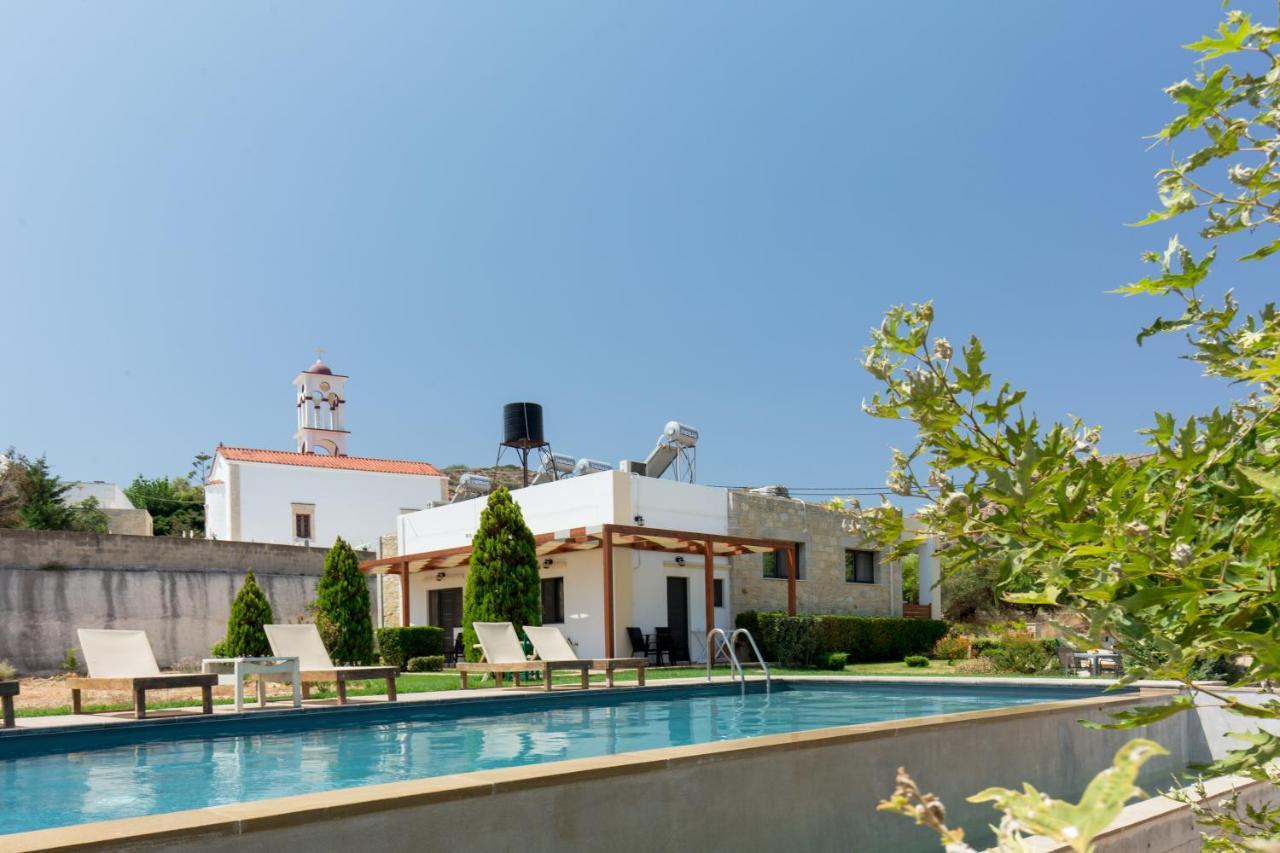 Agarathos Traditional Rooms - Pool - Kaliviani -On The Road To Balos Dış mekan fotoğraf
