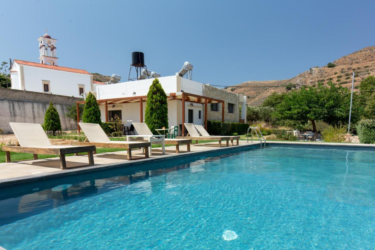 Agarathos Traditional Rooms - Pool - Kaliviani -On The Road To Balos Dış mekan fotoğraf