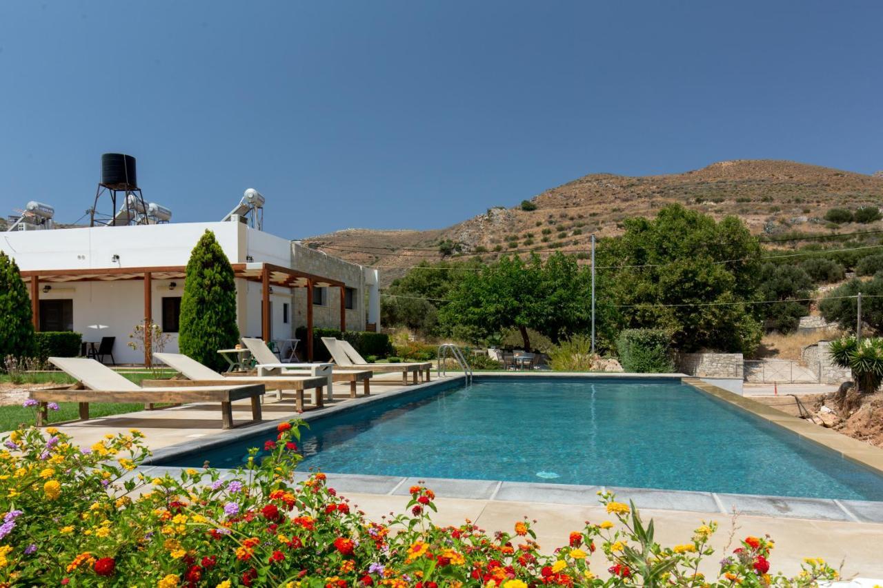 Agarathos Traditional Rooms - Pool - Kaliviani -On The Road To Balos Dış mekan fotoğraf