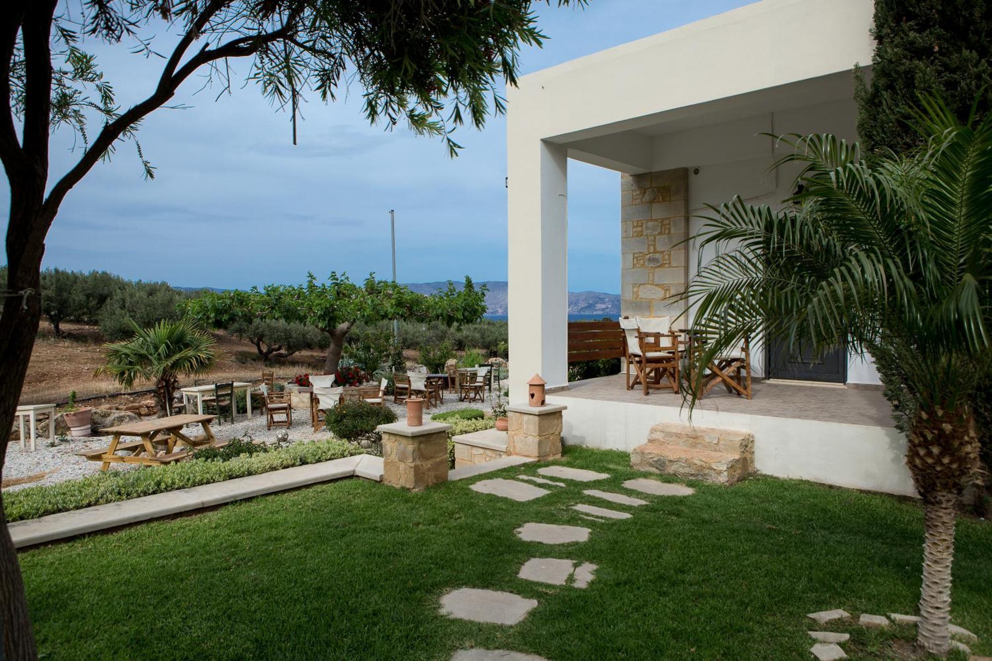 Agarathos Traditional Rooms - Pool - Kaliviani -On The Road To Balos Dış mekan fotoğraf