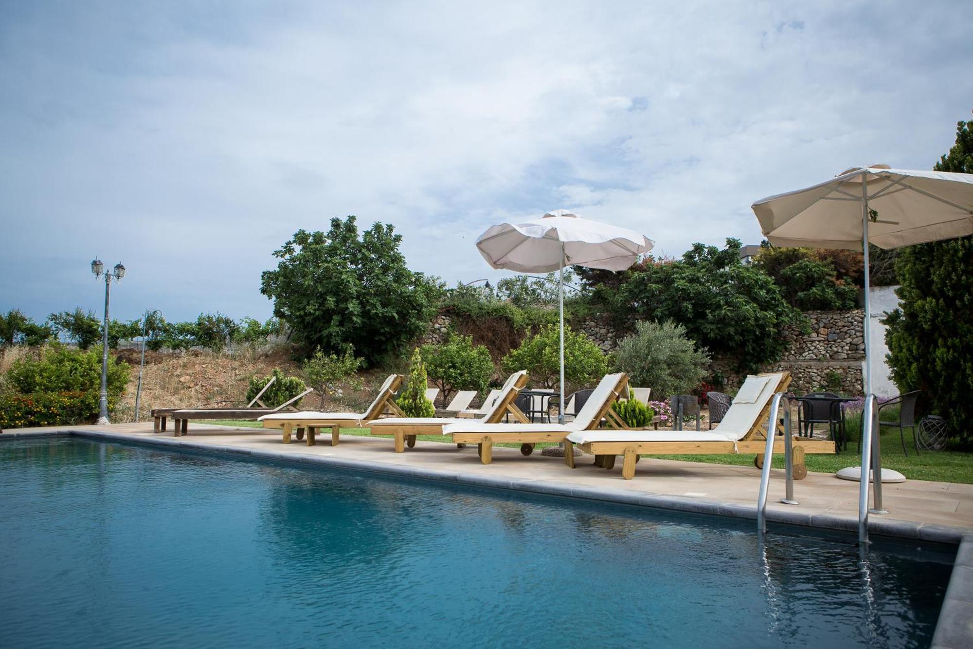 Agarathos Traditional Rooms With Pool Kalivianí Dış mekan fotoğraf