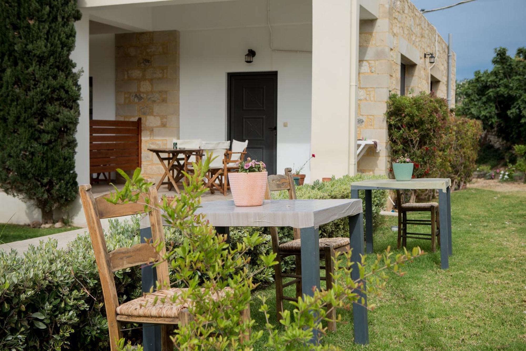 Agarathos Traditional Rooms With Pool Kalivianí Dış mekan fotoğraf