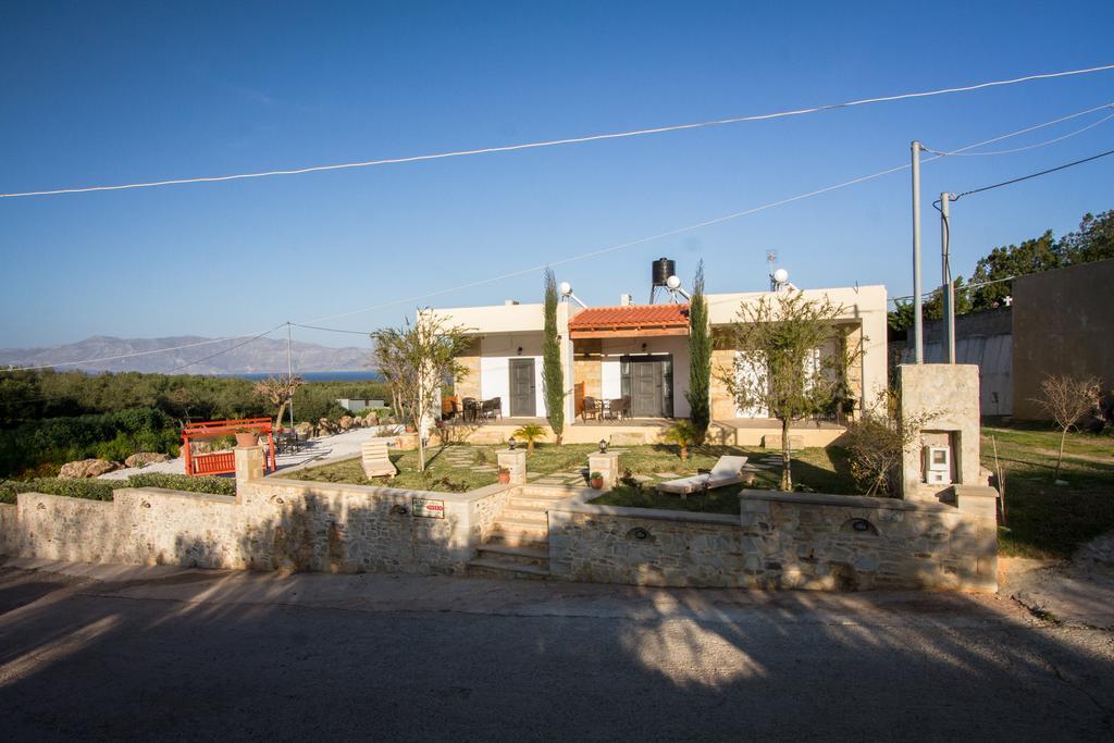 Agarathos Traditional Rooms - Pool - Kaliviani -On The Road To Balos Dış mekan fotoğraf